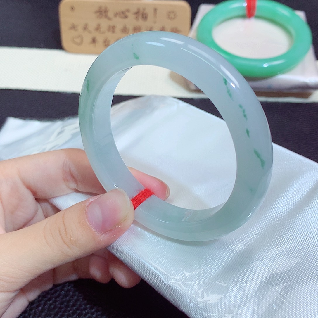 翡翠未镶嵌手镯9014
