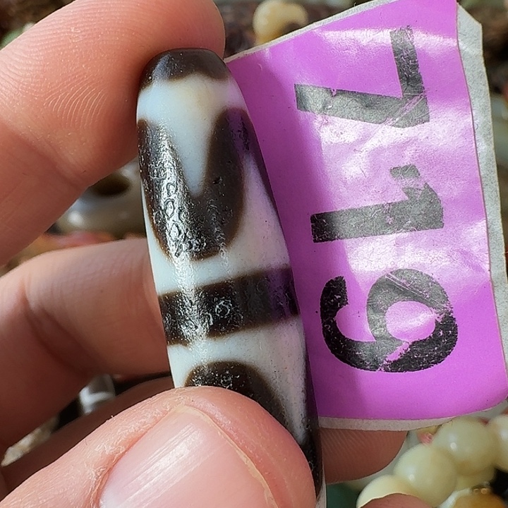 无***.玛瑙/玉髓未镶嵌颈饰