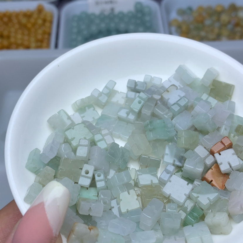 【闪购商品】翡翠手链未镶嵌万字50个