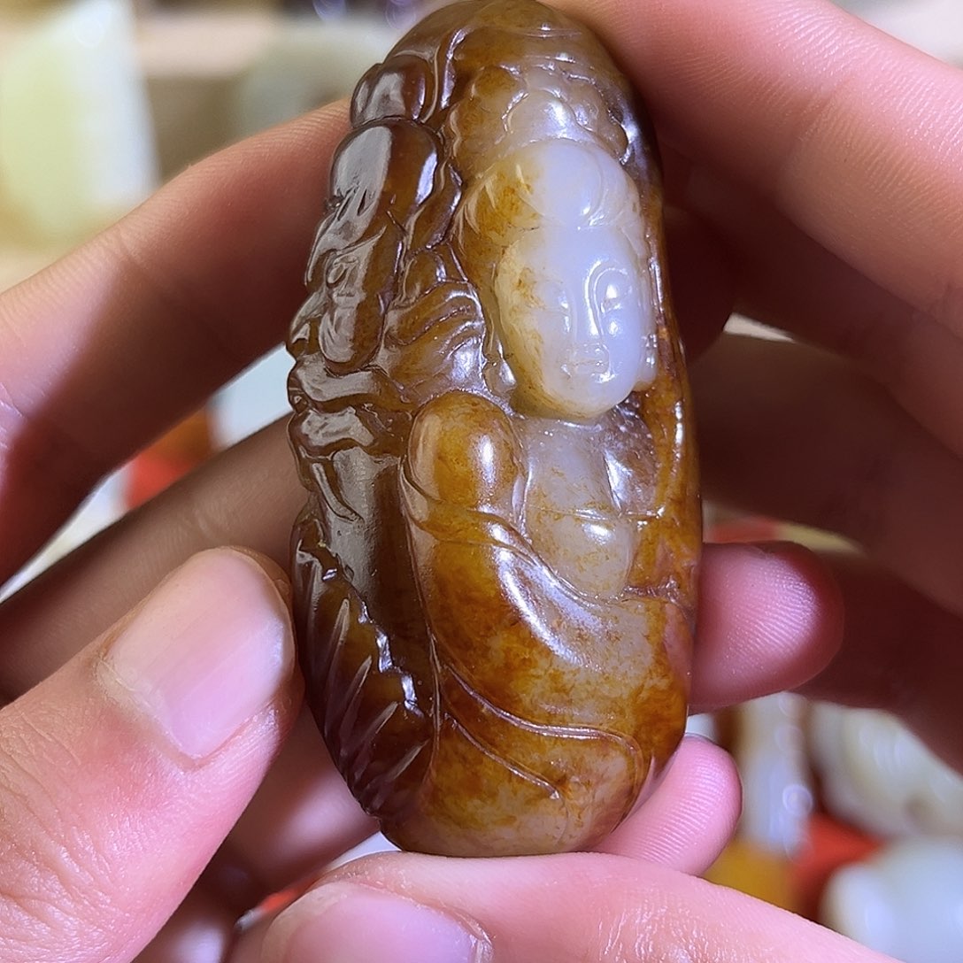 走***看和田玉未镶嵌挂件