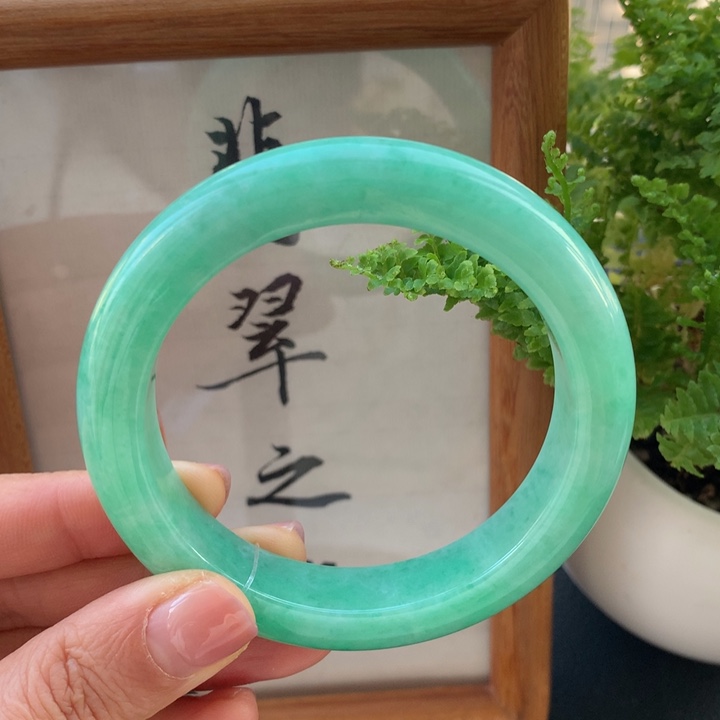 翡翠手镯未镶嵌翡翠手镯55
