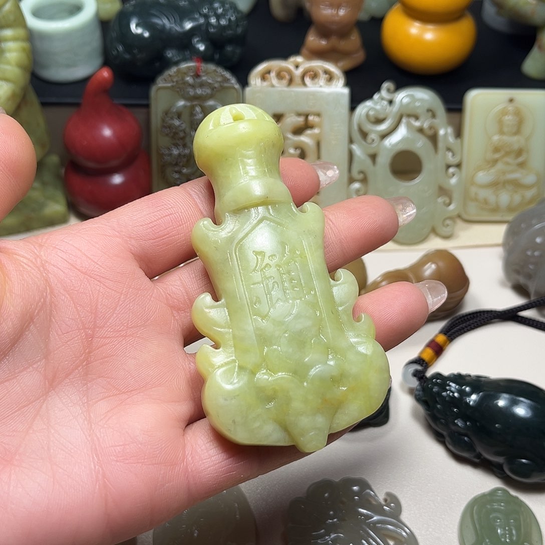 白玉菩提吊坠白玉菩提吊坠