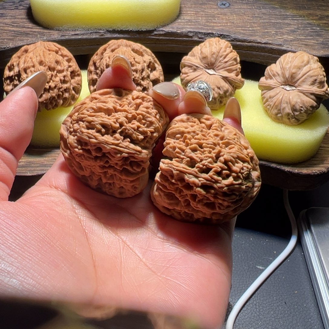 文玩核桃吊坠南疆石41蚂蚁拉丝