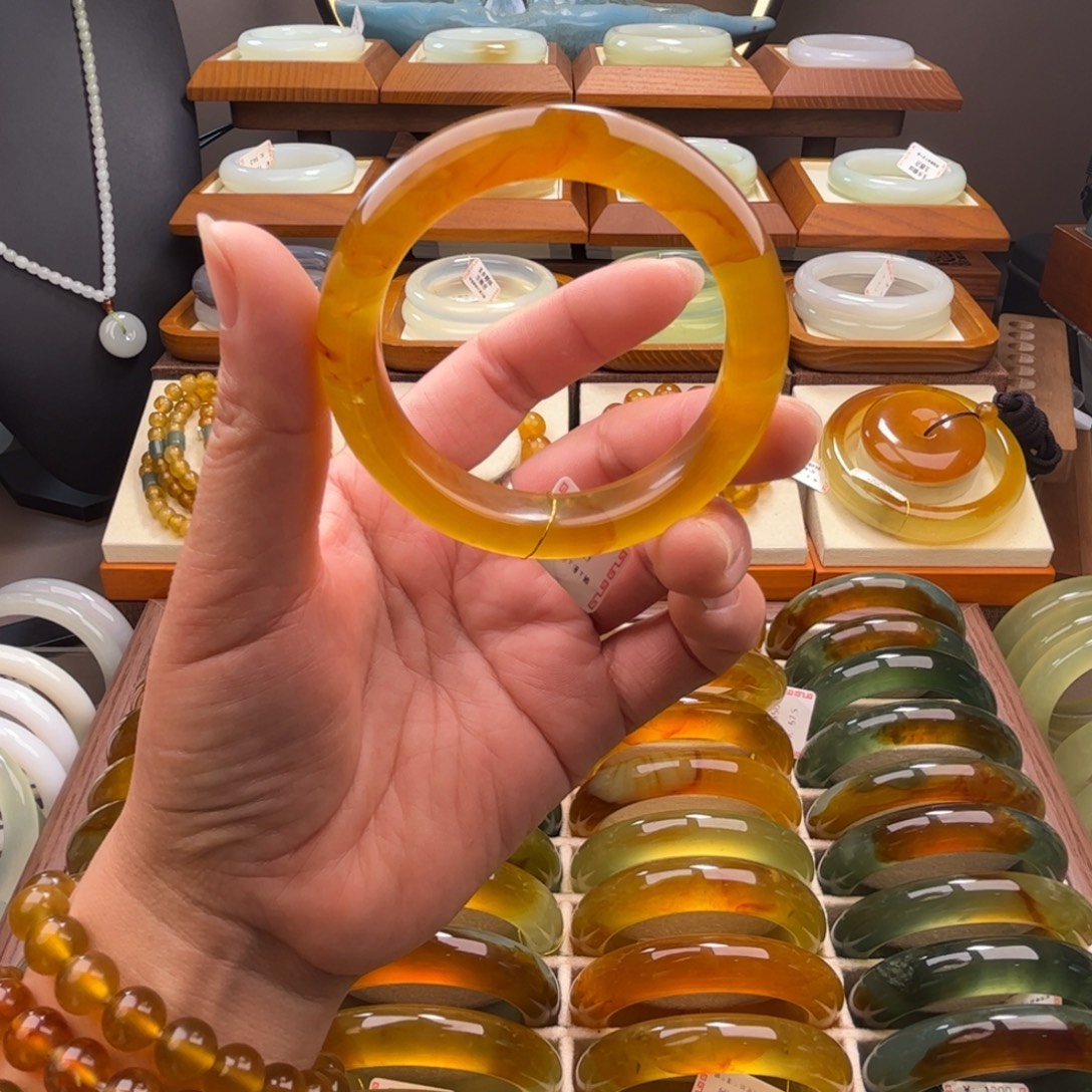 蛇纹石玉未镶嵌手镯52