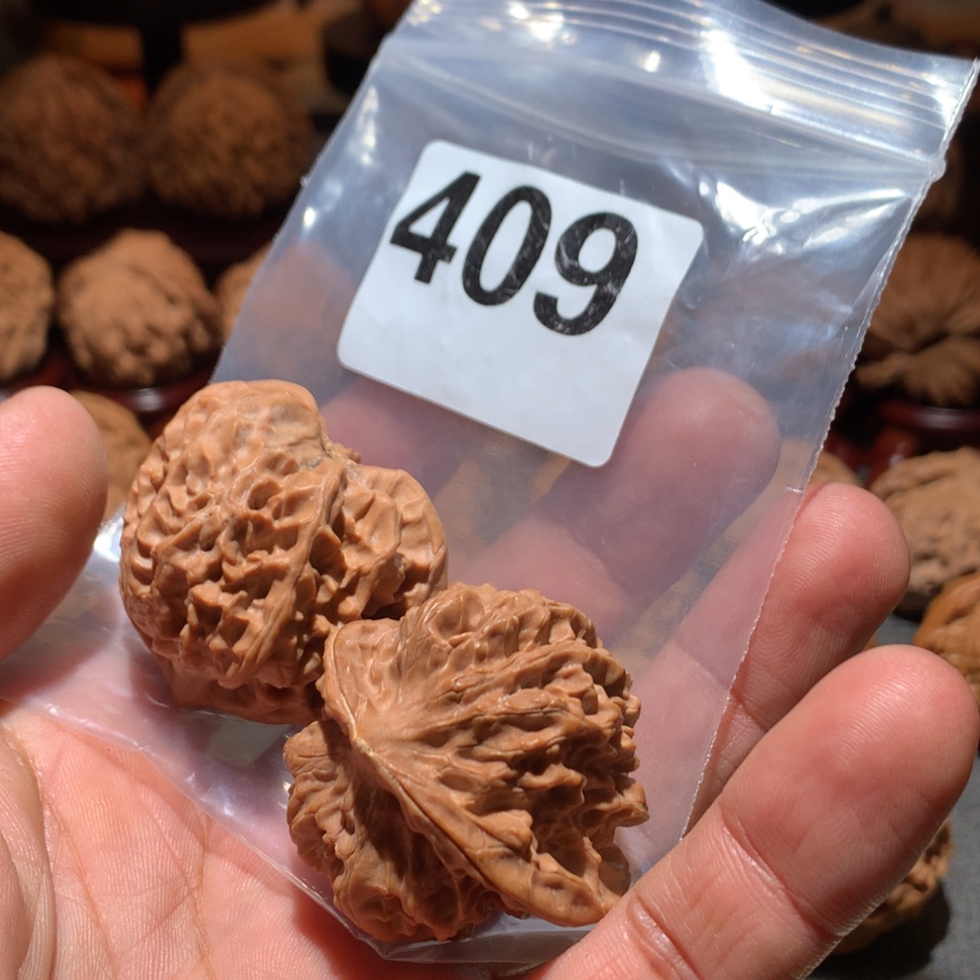 城***马把件桃核野生天残脚409号