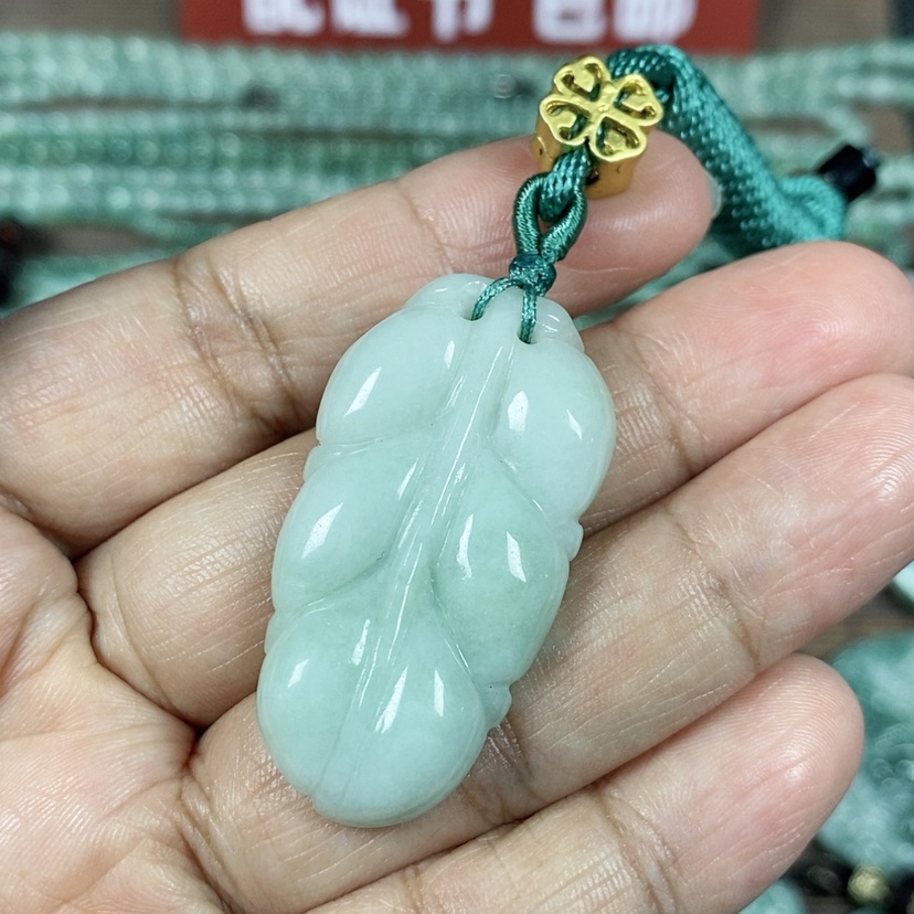 【闪购商品】翡翠颈饰未镶嵌玉吊坠翡翠玉金枝玉叶