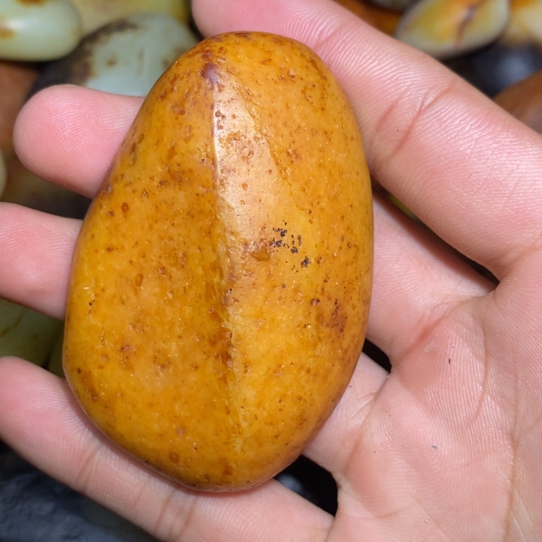 和田玉未镶嵌珠宝奇石