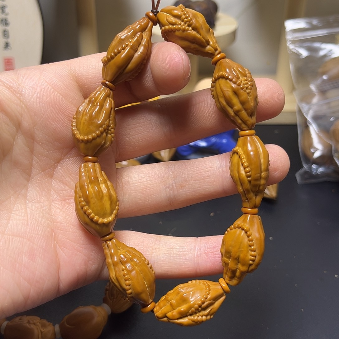 吊坠橄榄核v买了巨幕哦哦哦