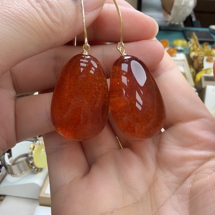 琥珀未镶嵌珠宝奇石