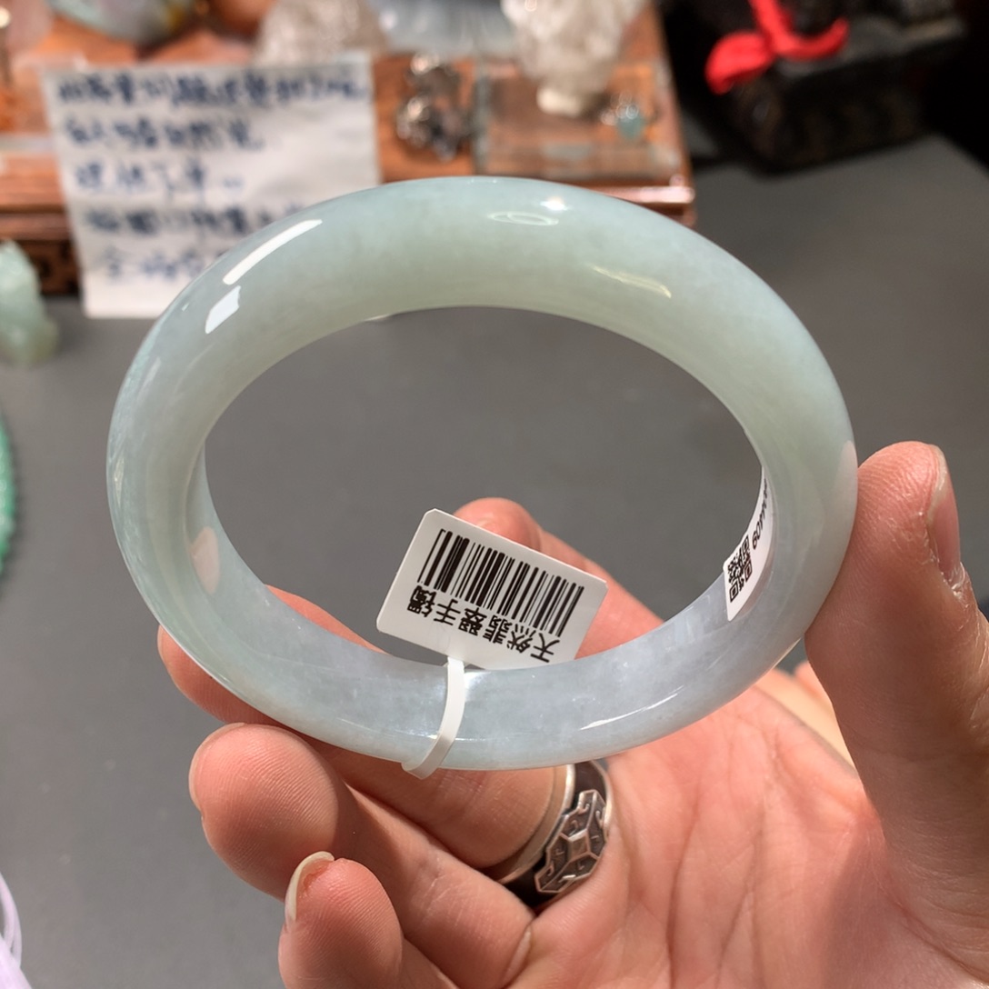 翡翠手镯未镶嵌56.2圈口