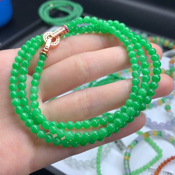 翡翠未镶嵌手镯卡