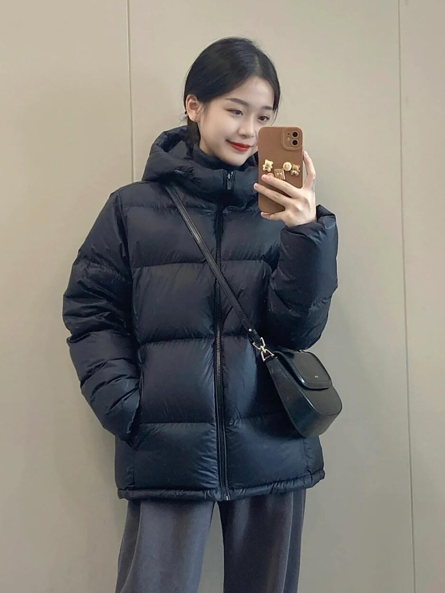 黑色短款情侣羽绒服女2025冬季新款加厚面包服保暖连帽白鸭绒外套