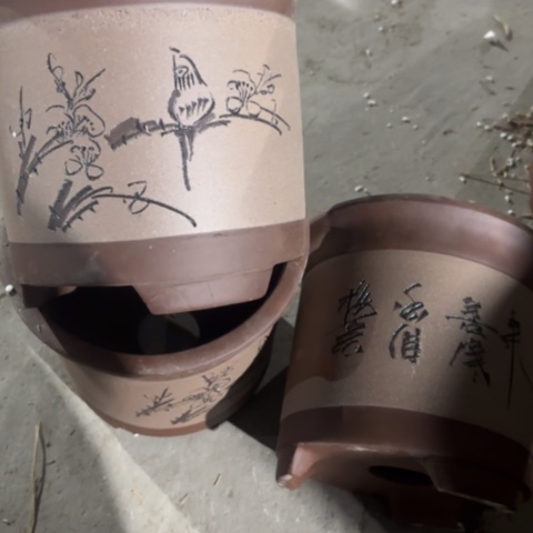 紫砂花盆   60-3。 20-19。