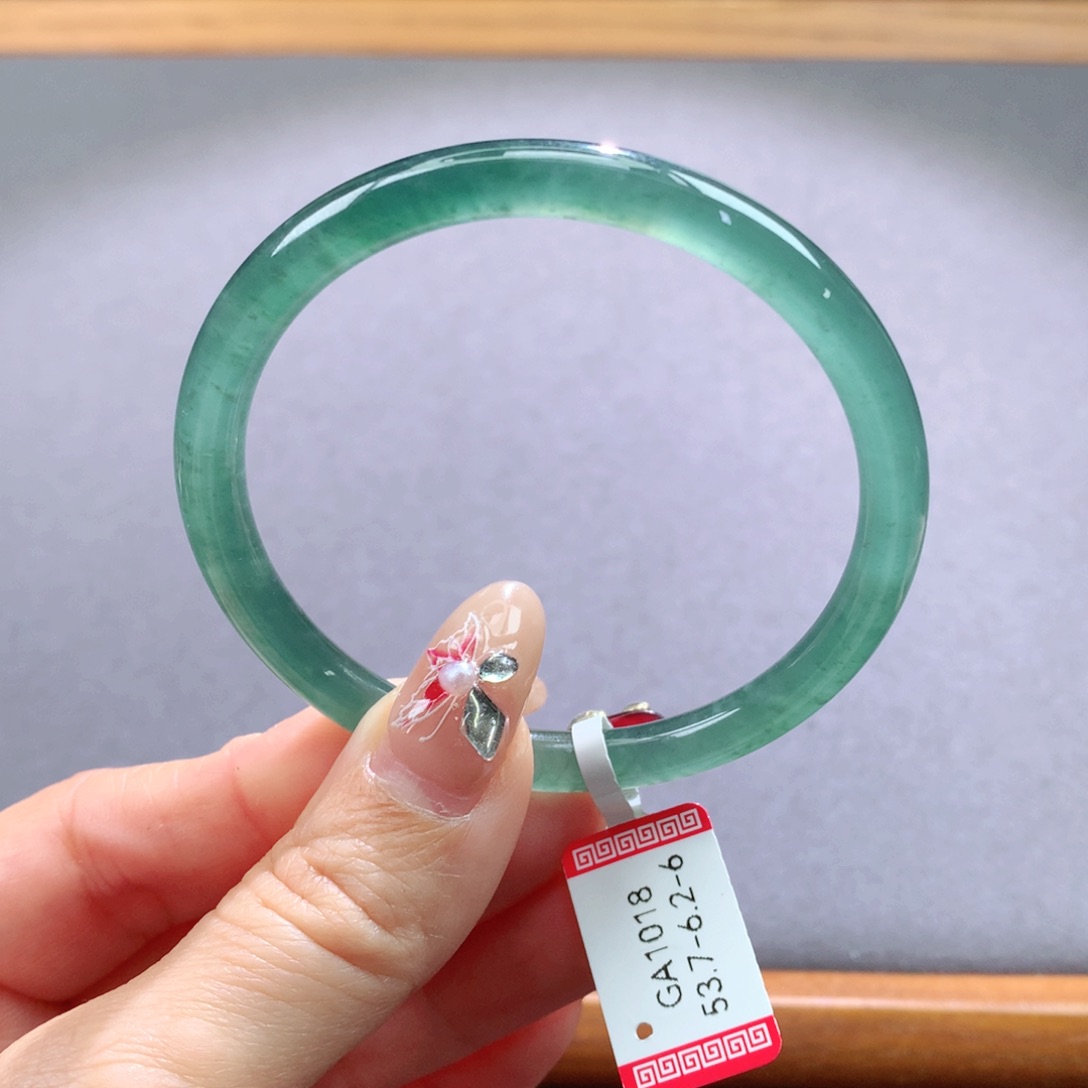 翡翠手镯未镶嵌天然翡翠手镯叮当镯