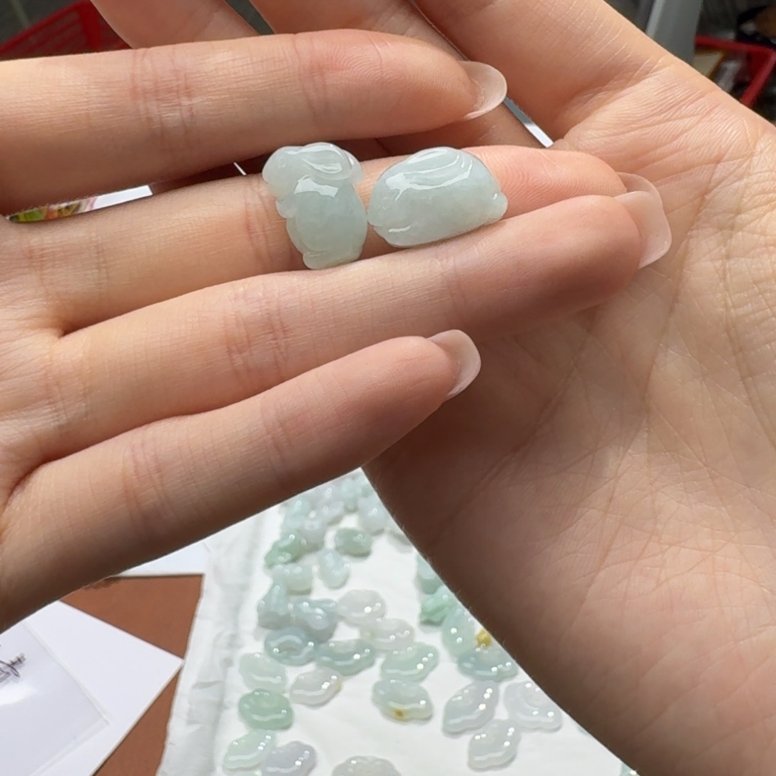 未镶嵌挂件翡翠蛀*