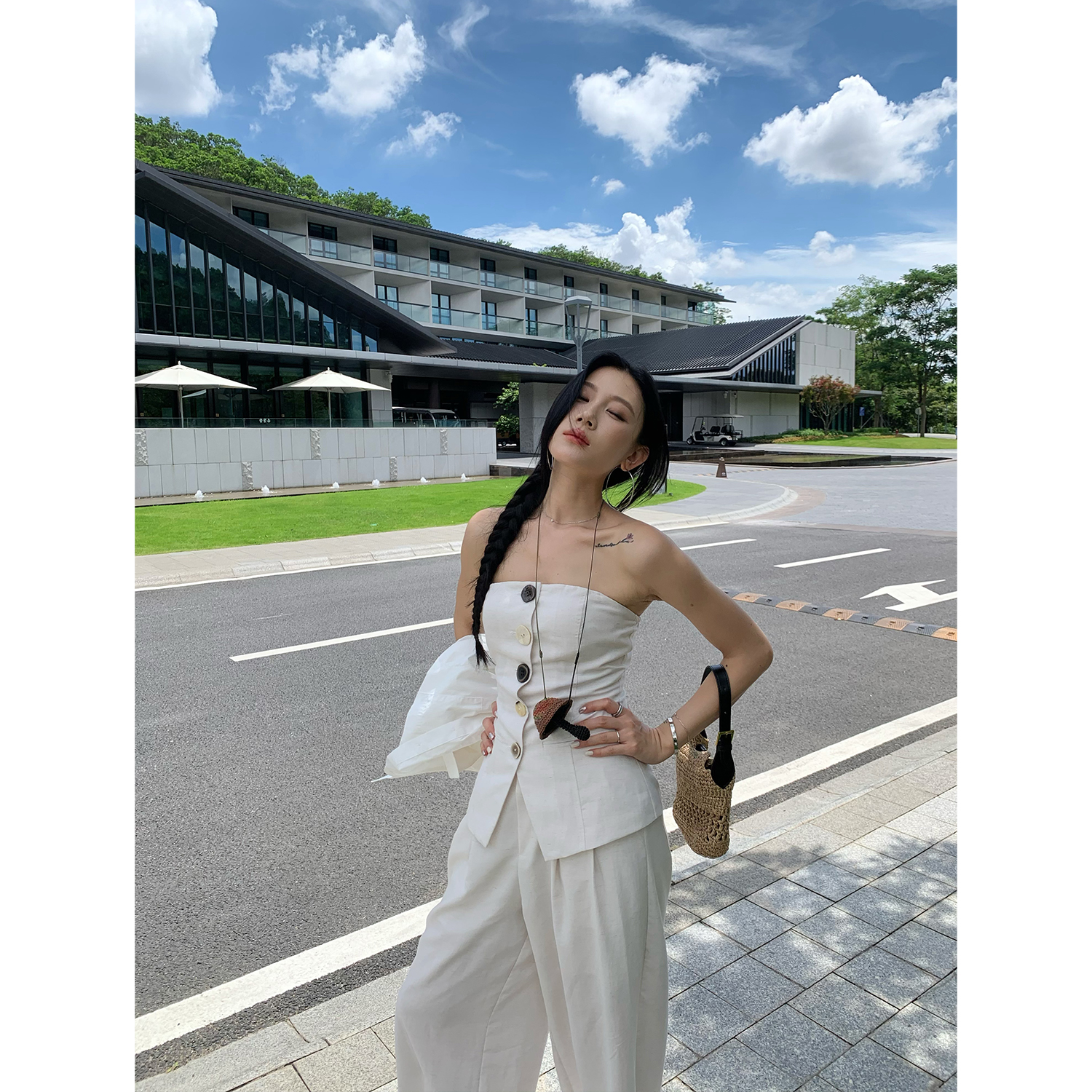 70不是七十【街头老感】 夏日轻职场通勤艺术老抹胸吊带上衣