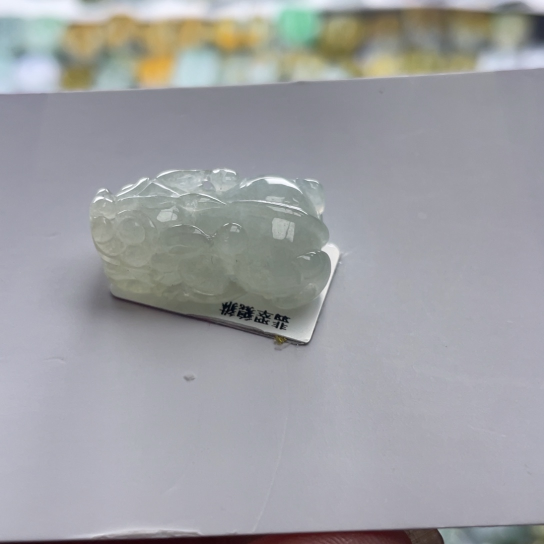 翡翠未镶嵌颈饰貔貅