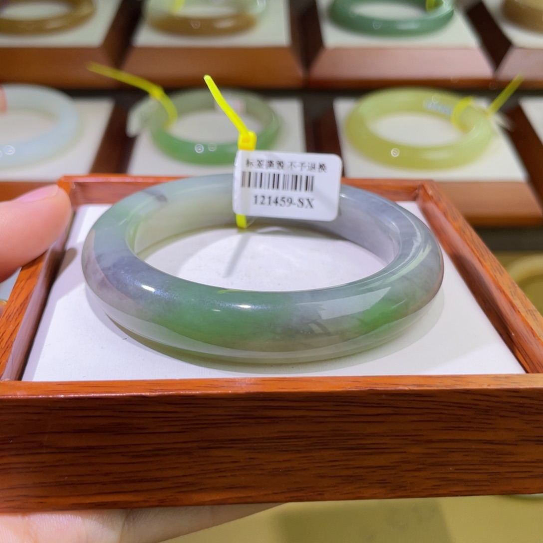 和田玉手镯未镶嵌55.5