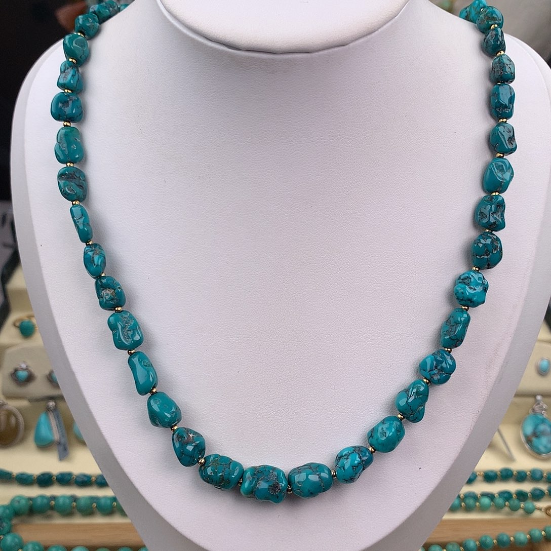 绿松石未镶嵌颈饰