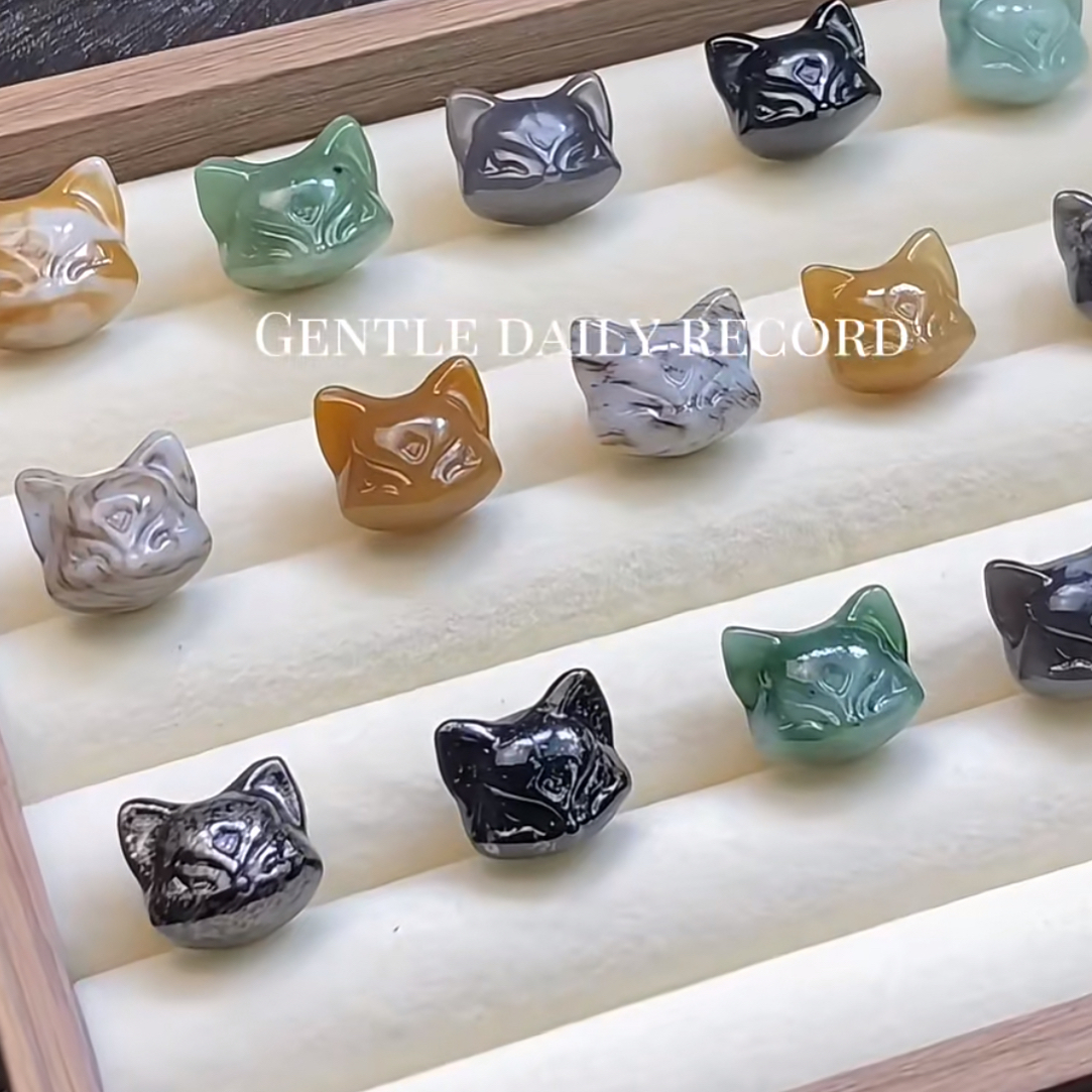 和田玉狐狸雕刻款
