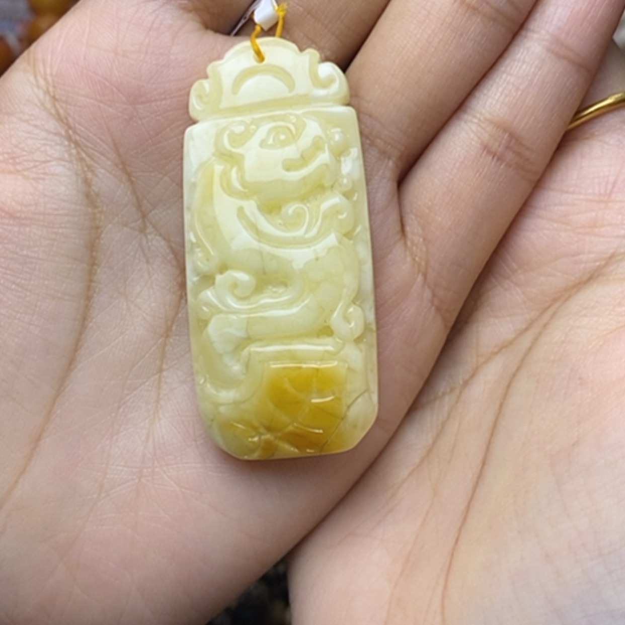 【闪购商品】未镶嵌琥珀珠宝奇石