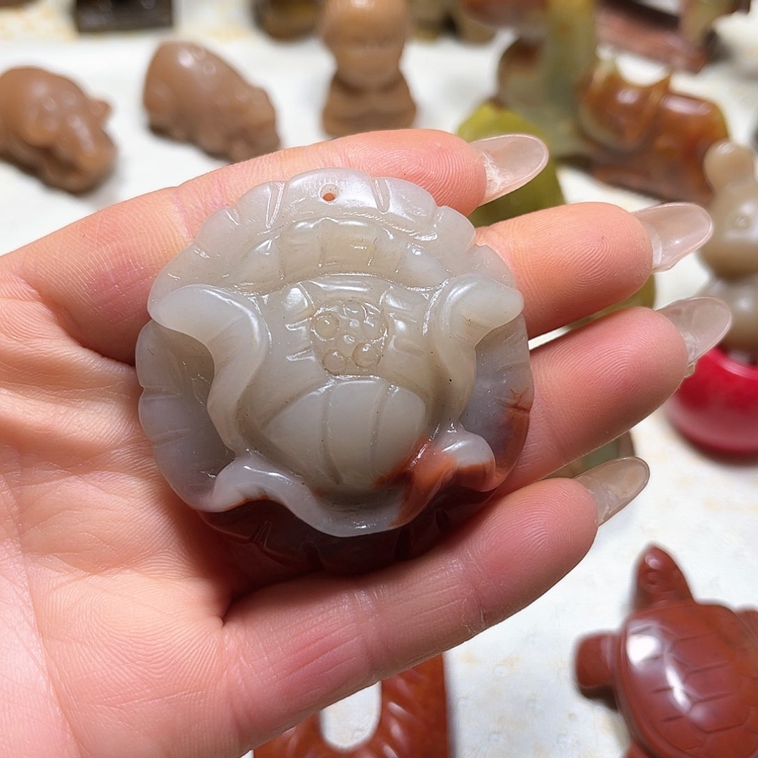 白玉菩提吊坠白玉菩提吊坠