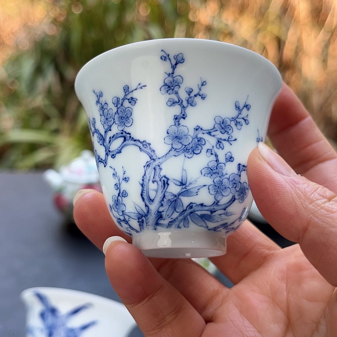 杯云**舒景德镇陶瓷艺术品