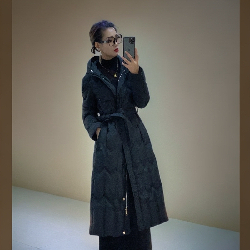 冬季新款时尚气质连帽收腰保暖长款修身羽绒服【专享】