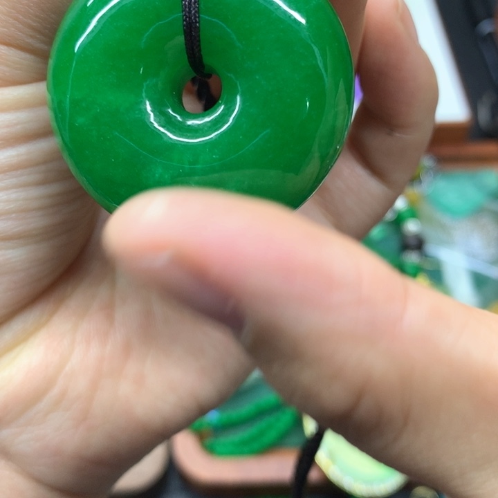 颈饰未镶嵌翡翠吊坠