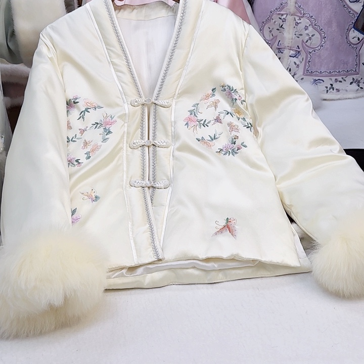 织绣桑蚕丝冬款上衣