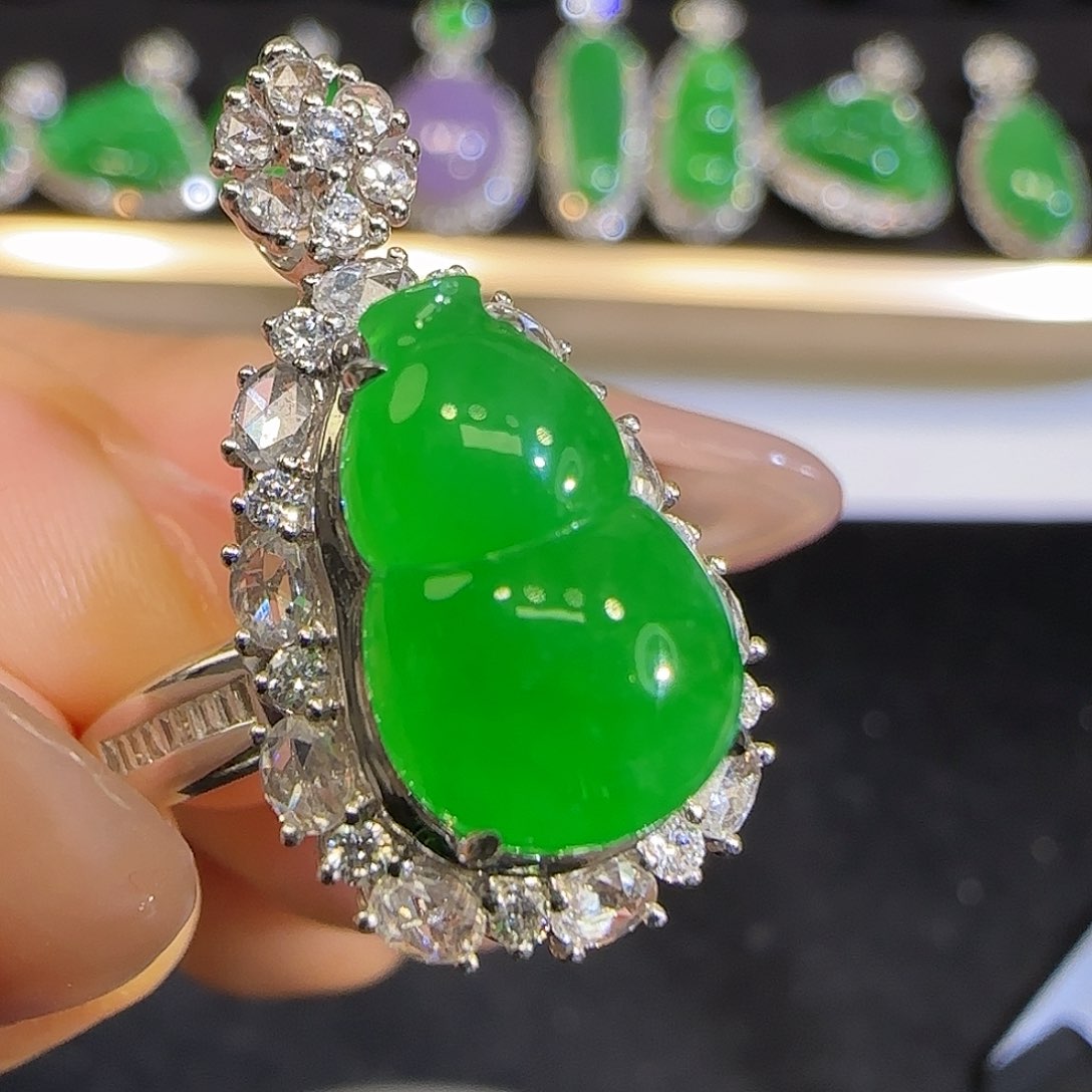 翡翠颈饰18K金镶嵌戒指吊坠两用款