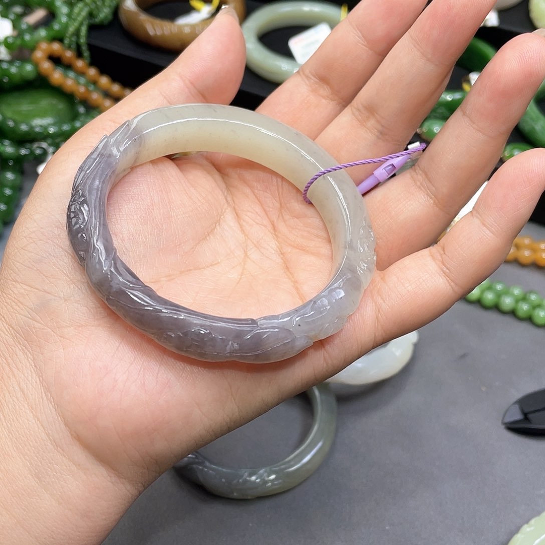 和田玉手镯60圈口13未镶嵌