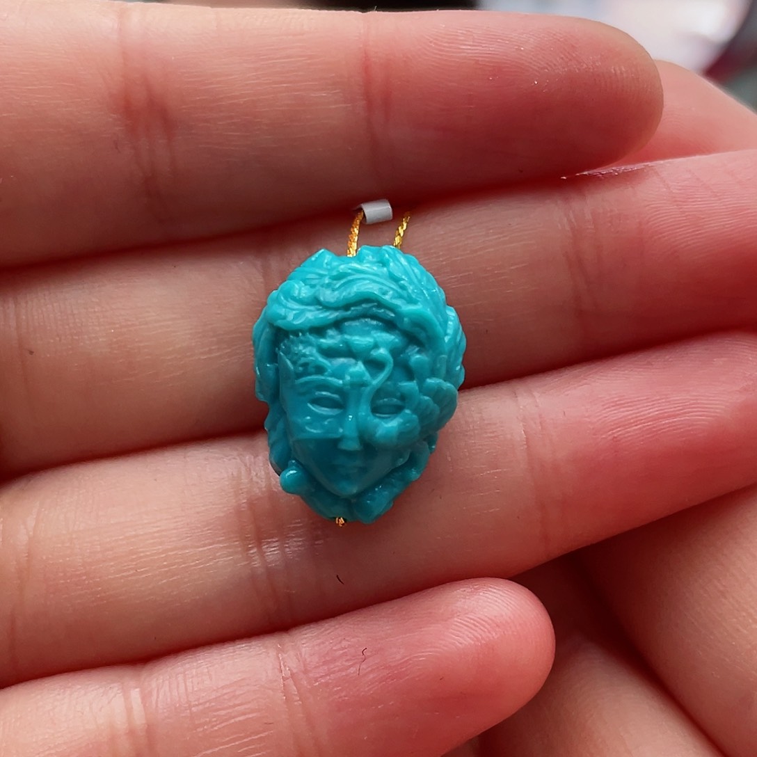 绿松石颈饰未镶嵌