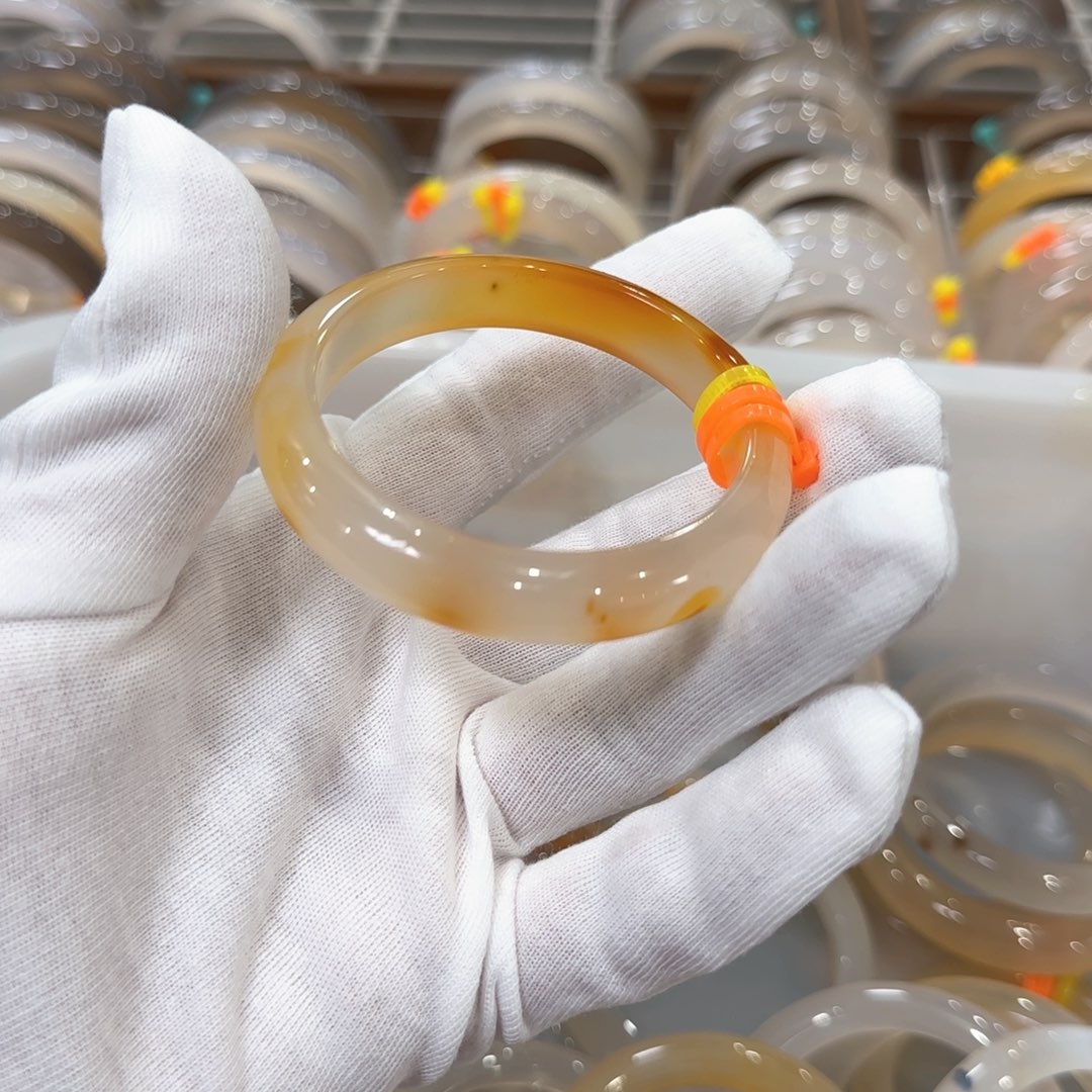 玛瑙/玉髓手镯未镶嵌53