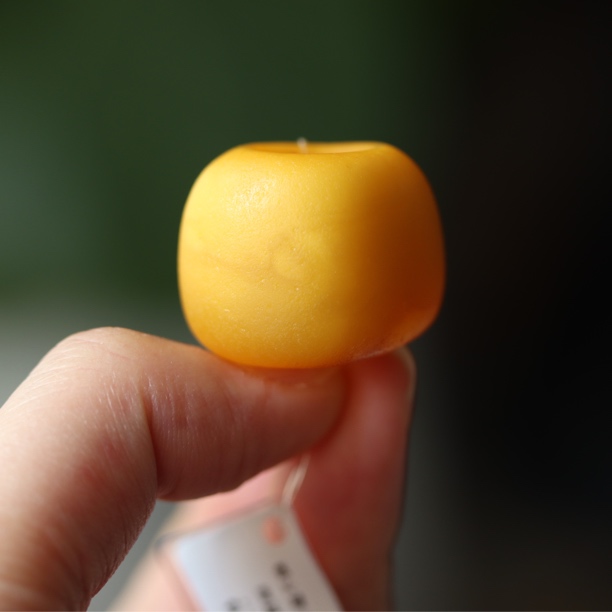 天然古董琥珀老蜜蜡奶黄色西亚超厚墩子24x27mm，厚21.5mm