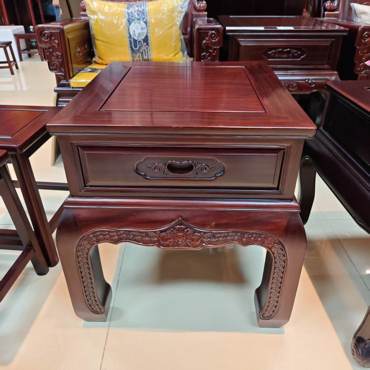 酸枝木 祥云角几尺寸：长60宽53高60