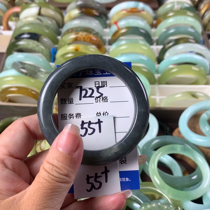 蛇纹石玉未镶嵌手镯7225