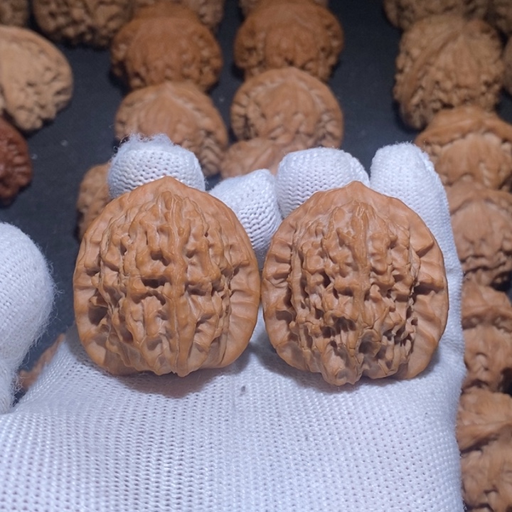 泽***爸文玩核桃吊坠马老四36.5