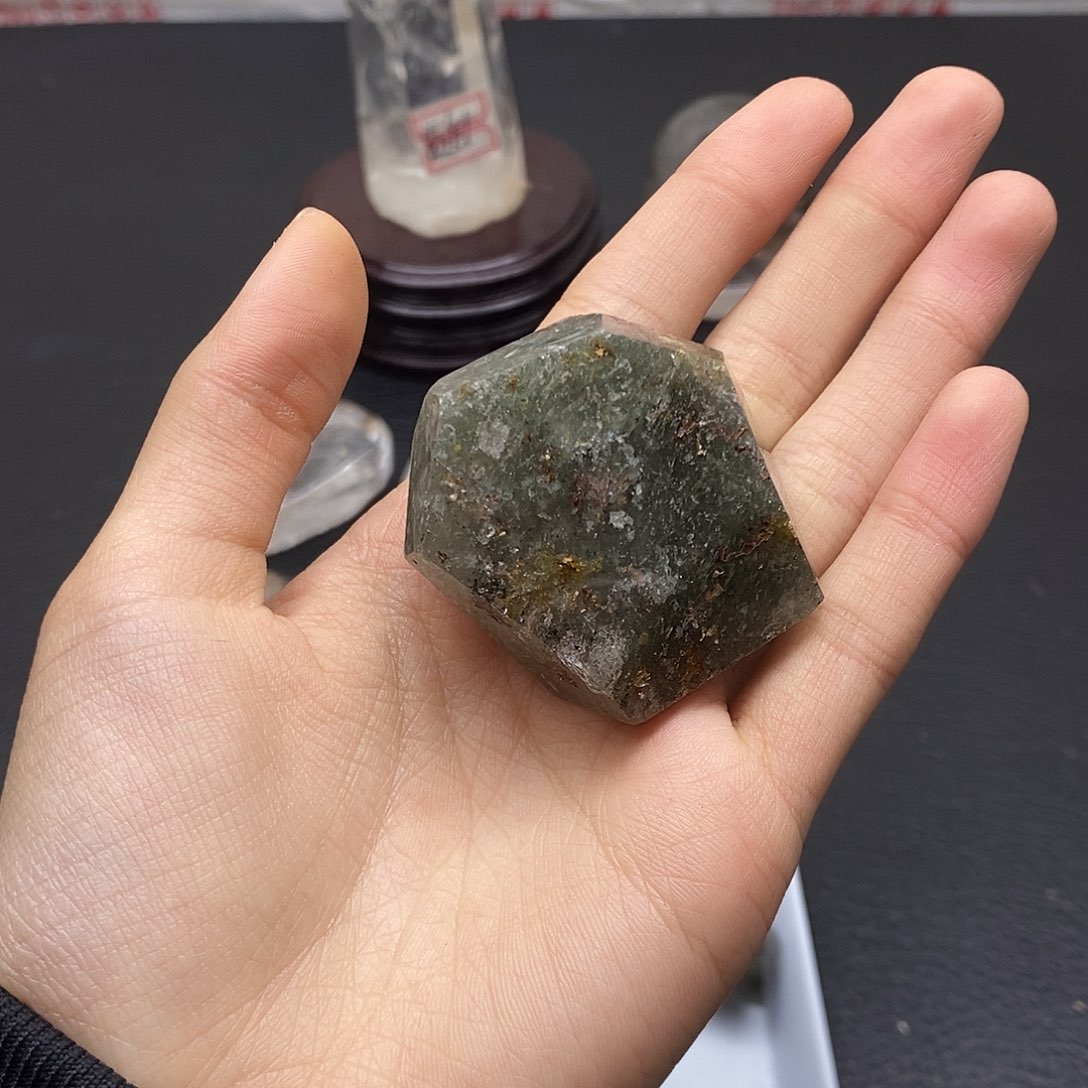 未镶嵌水晶珠宝半成品281水晶石