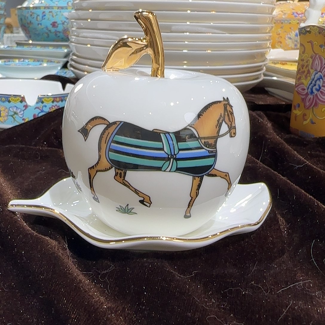 骨瓷珐琅彩工艺制作
