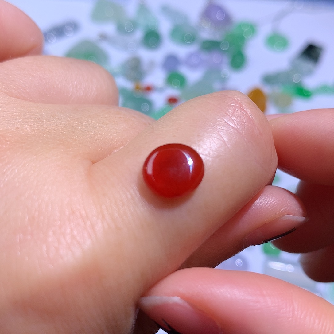 翡翠颈饰未镶嵌蛋