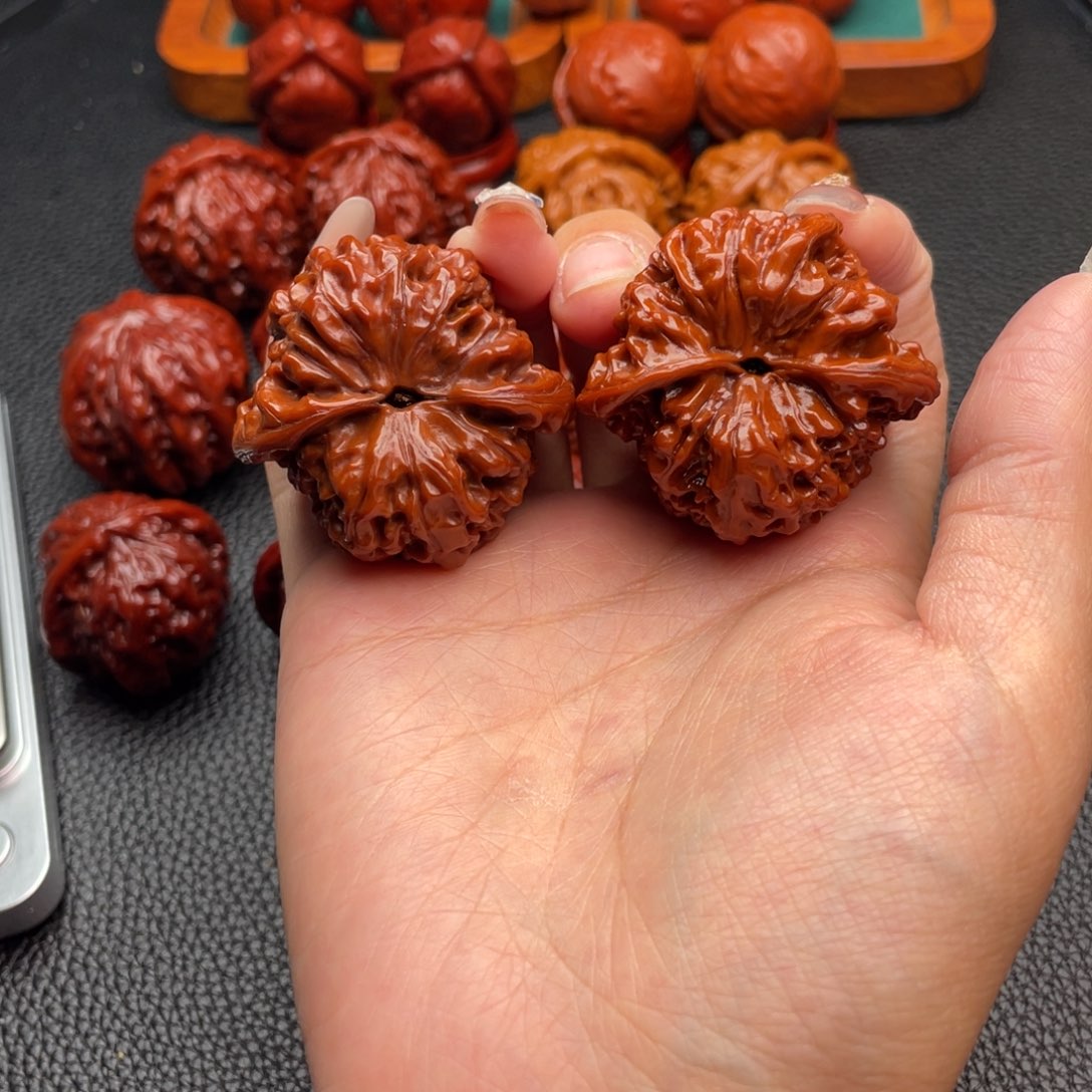 文玩核桃把件五****师