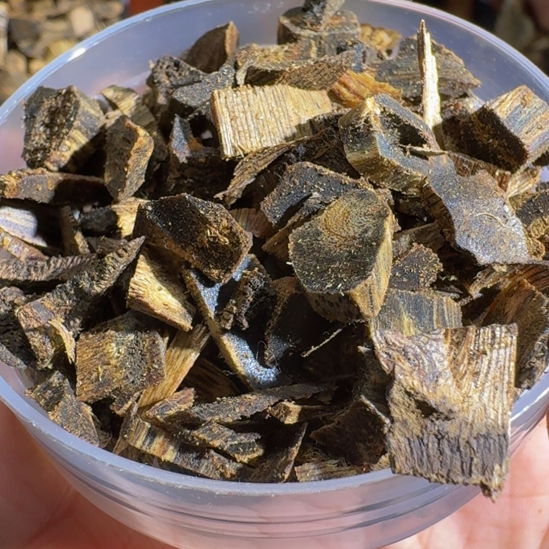 低***点沉香手串紫棋老料103克