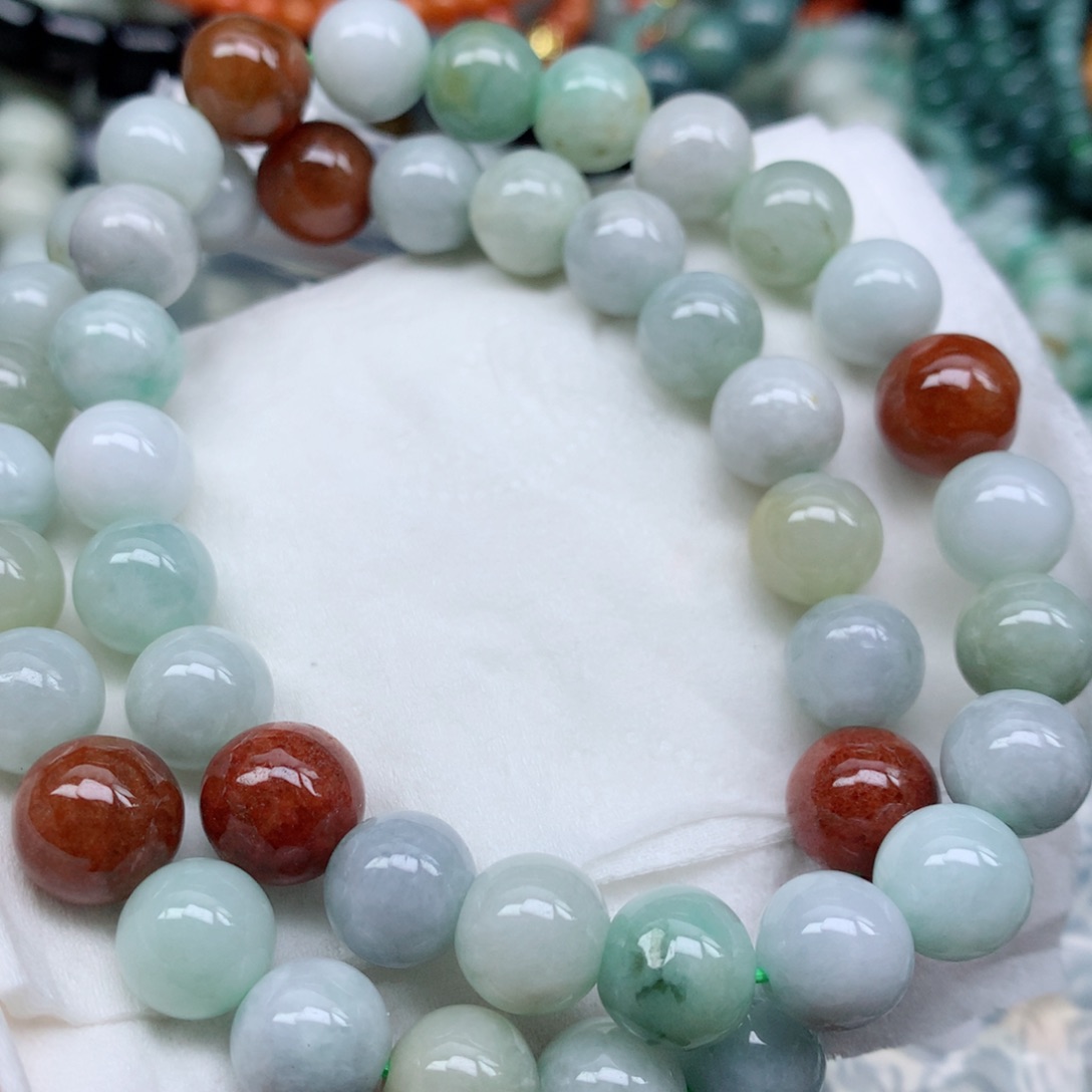 翡翠颈饰未镶嵌手串