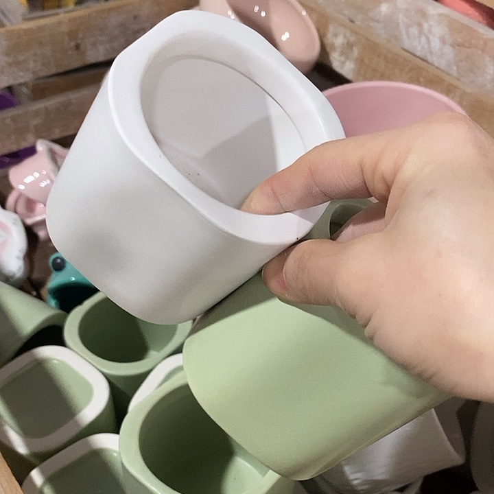 陶盆有孔 瑕疵针孔漏釉介意勿拍外口 8.5外高8