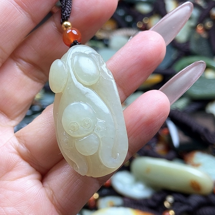 和田玉颈饰未镶嵌