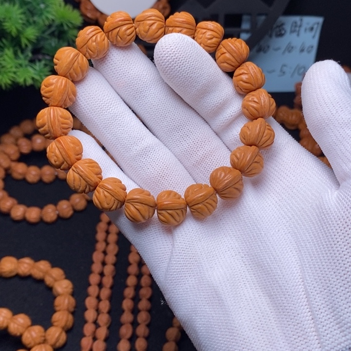 手串桃核金蟾手串