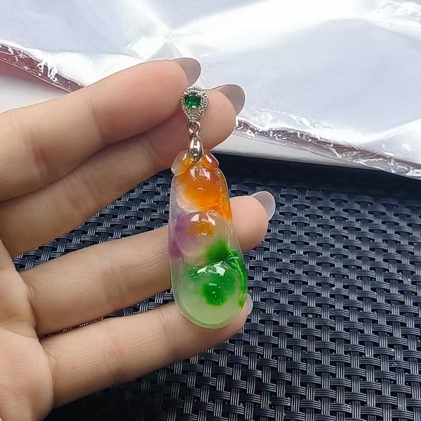 （聚宝严选）D163三彩四季豆吊坠精致气质妈妈款时尚精美