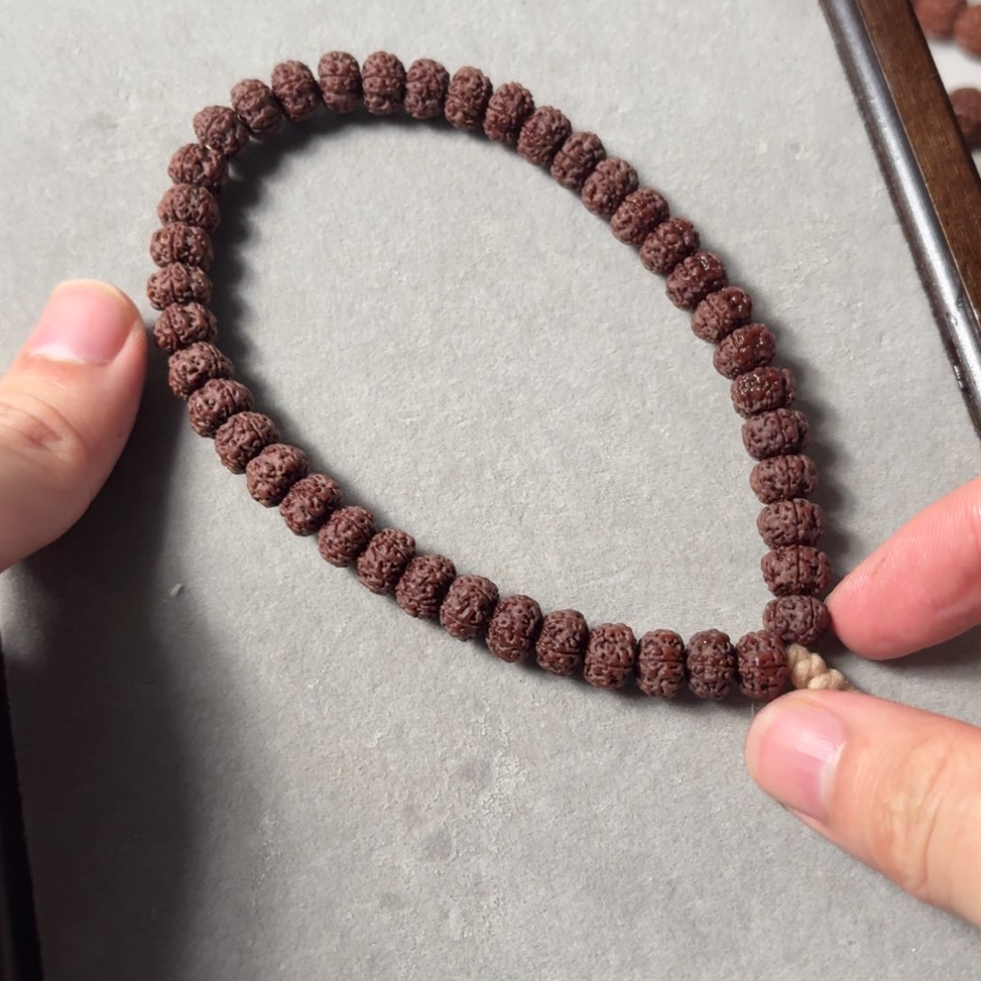 金刚菩提吊坠J****.平细手持