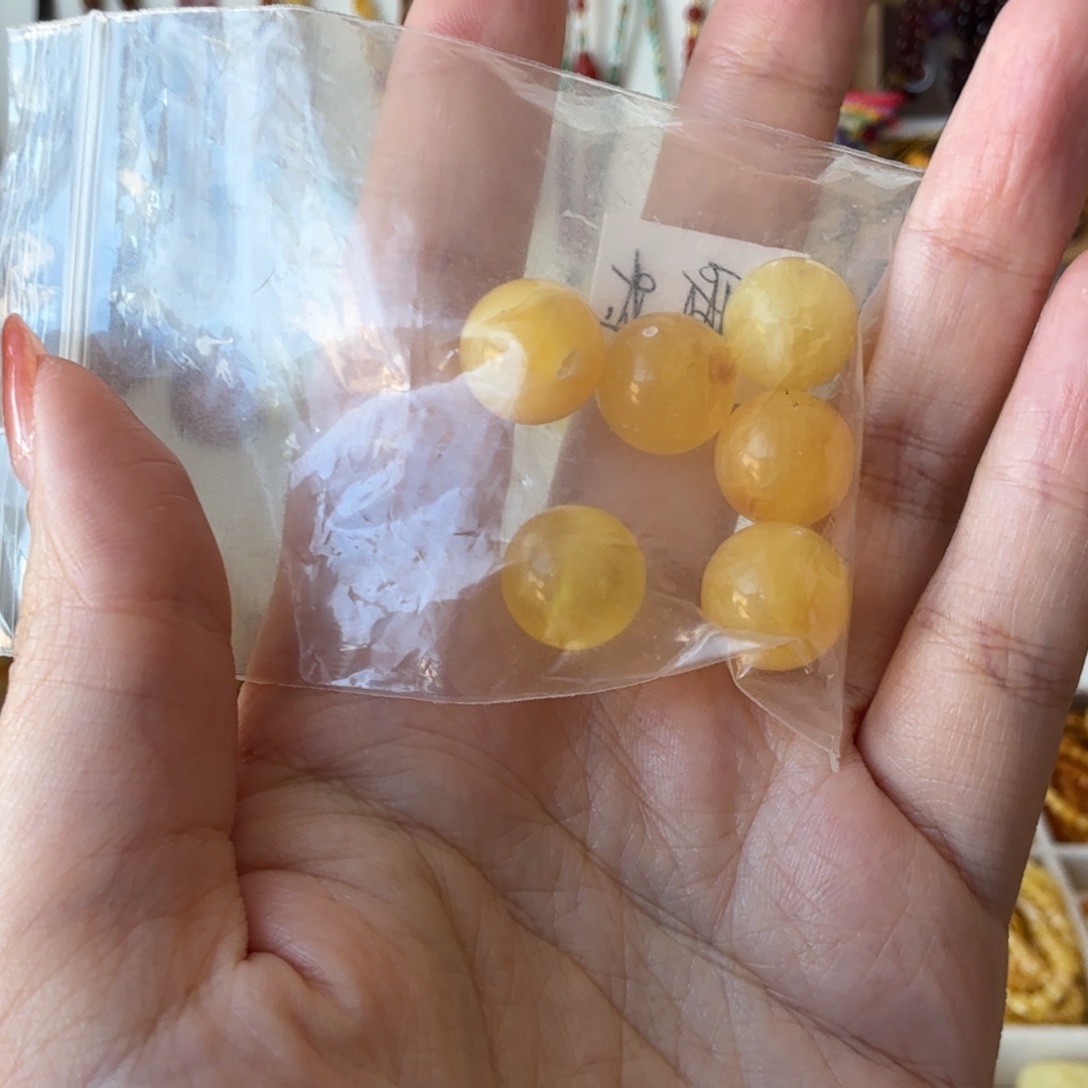 爱***娜琥珀未镶嵌颈饰单珠子